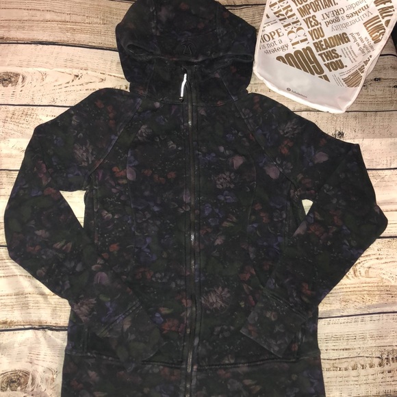 lululemon athletica Tops - LULULEMON Scuba Hoodie in Frozen Flourish